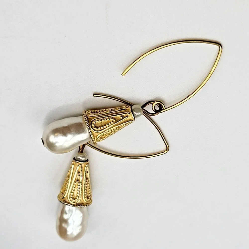 Teardrop Baroque Pearl Dangle Drop Earrings 2in